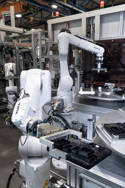 Schnaithmann bietet Montage- und Testsysteme für intelligente Hochleistungscomputer zur Automobilsteuerung 